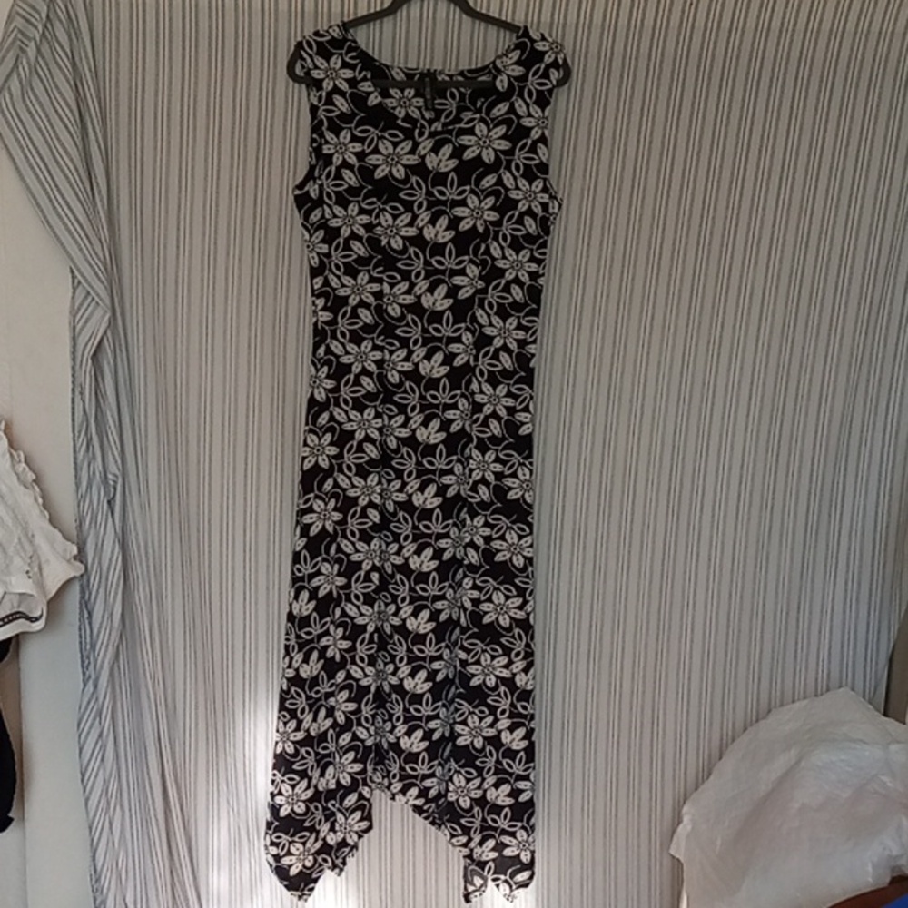 MT Collection Black And White Maxi Dress XL